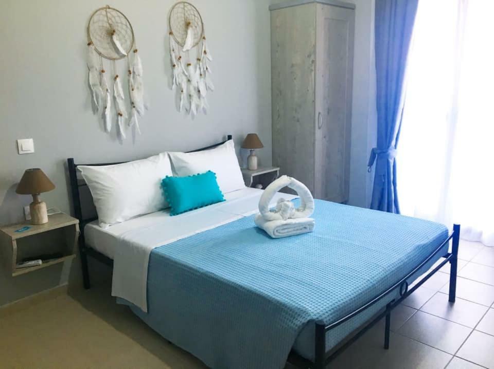 Almira - Rooms To Let Nea Roda Ngoại thất bức ảnh