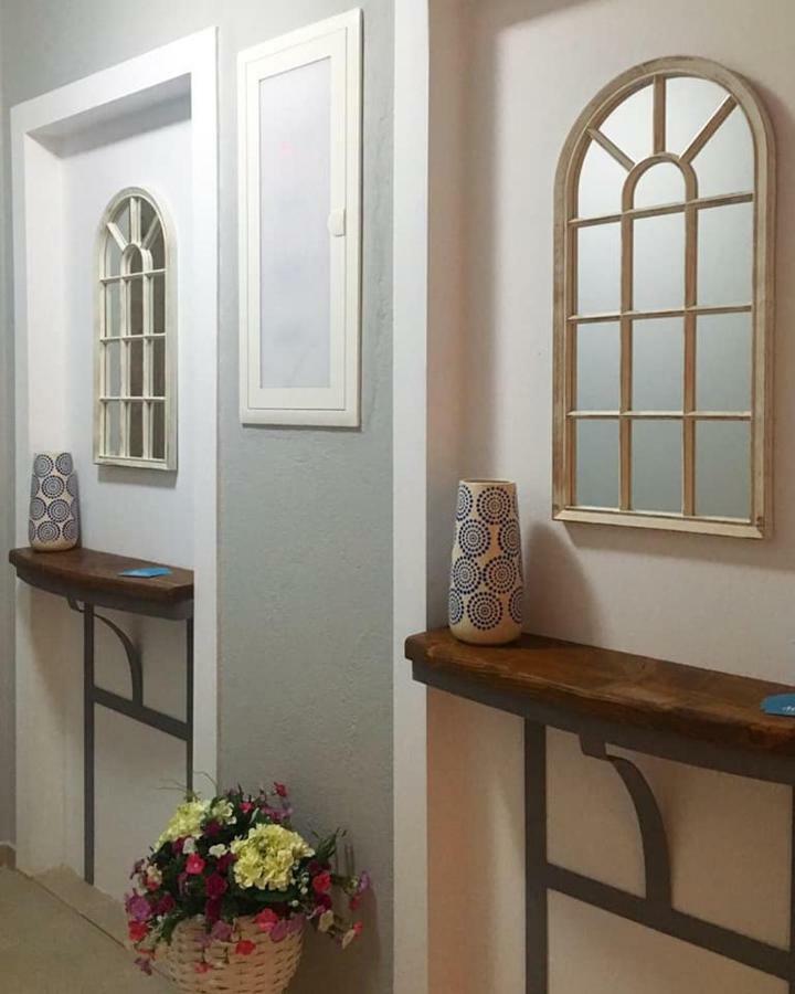 Almira - Rooms To Let Nea Roda Ngoại thất bức ảnh