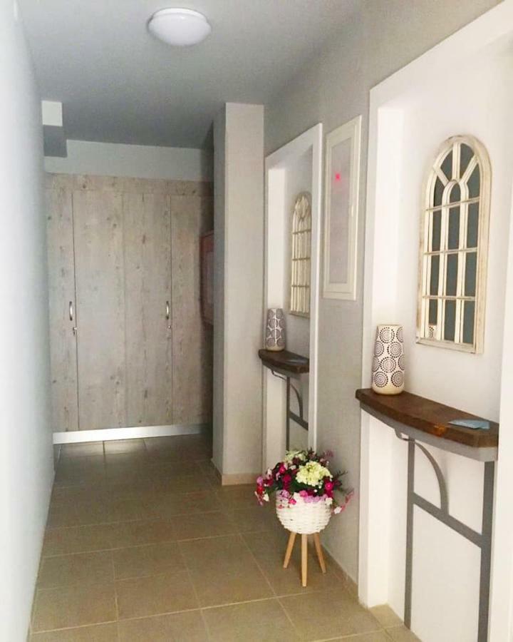 Almira - Rooms To Let Nea Roda Ngoại thất bức ảnh